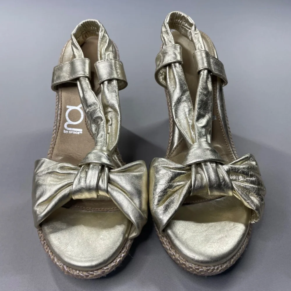 NEW You by Crocs Shoes Womens 8 gold brown leather wedge heels summer cocktail - Picture 3 of 11